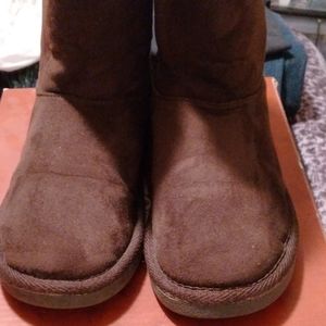 Girls Arizona brand boots